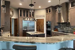 700 Bear Cliff Dr, Nebo, NC 28761 - Photo 15