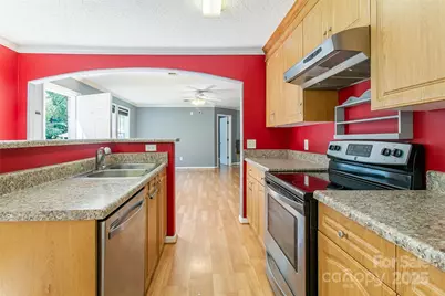 11 Grand Canyon Drive, Hendersonville, NC 28792 - Photo 7