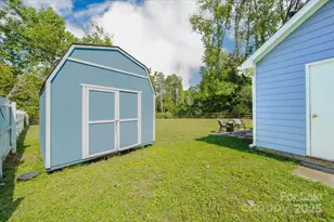 4205 Hounds Run Dr, Matthews, NC 28105 - Photo 25