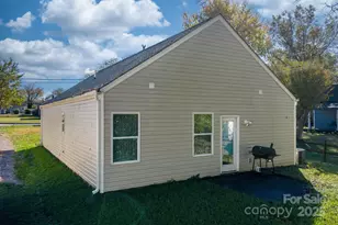 402 2nd St SW, Hickory, NC 28602 - Photo 21