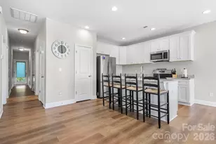 402 2nd St SW, Hickory, NC 28602 - Photo 3