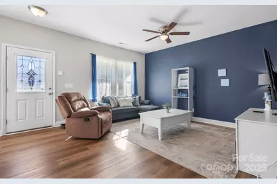 402 2nd Street SW, Hickory, NC 28602 - Photo 3