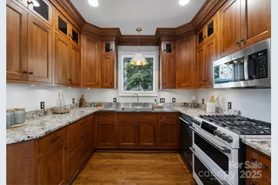 1619 Providence Road, Charlotte, NC 28207 - Photo 11