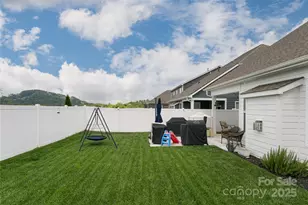 101 Fox Cove Rd, Hendersonville, NC 28792 - Photo 29