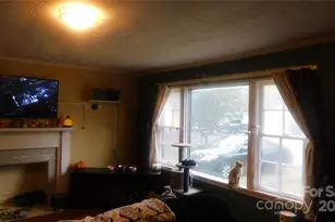 302 Hall St, York, SC 29745 - Photo 5