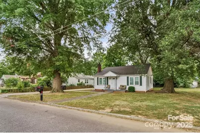 1245 Mitchell Avenue, Statesville, NC 28677 - Photo 1