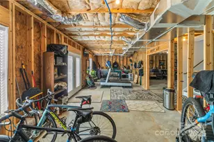 893 Players Ridge Rd, Hickory, NC 28601 - Photo 29