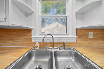 304 S Vine Street, Gastonia, NC 28052 - Photo 9