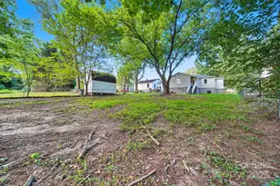 304 S Vine St, Gastonia, NC 28052 - Photo 23