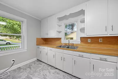 304 S Vine Street, Gastonia, NC 28052 - Photo 7