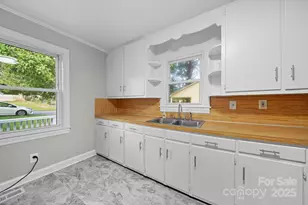 304 S Vine St, Gastonia, NC 28052 - Photo 7