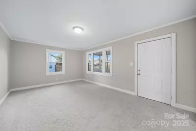 304 S Vine Street, Gastonia, NC 28052 - Photo 5