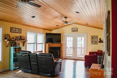 1086 Carters Ridge Road, Spruce Pine, NC 28777 - Photo 7