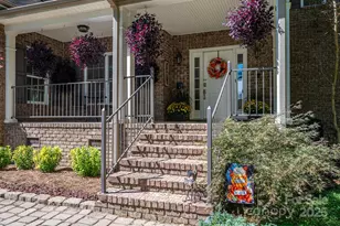 741 Sunridge Dr, Lincolnton, NC 28092 - Photo 3