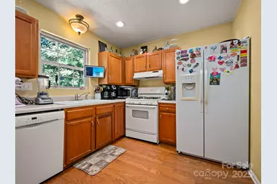 15 Wexford Drive, Hendersonville, NC 28791 - Photo 17