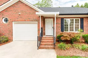 2207 Windsor Woods Dr, Gastonia, NC 28054 - Photo 3