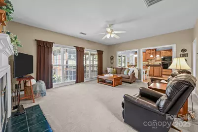 7924 Fairmeadows Drive, Charlotte, NC 28269 - Photo 9