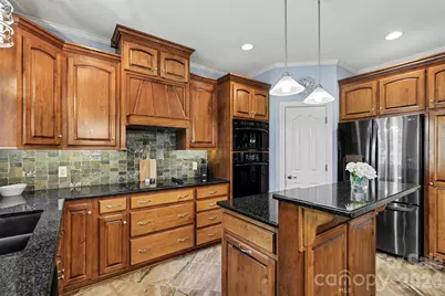 7924 Fairmeadows Drive, Charlotte, NC 28269 - Photo 9