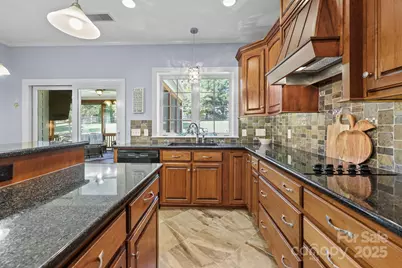 7924 Fairmeadows Drive, Charlotte, NC 28269 - Photo 13