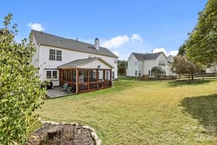 7924 Fairmeadows Dr, Charlotte, NC 28269 - Photo 37