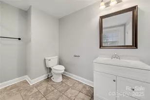 215 W D St, Newton, NC 28658 - Photo 39