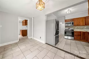 215 W D St, Newton, NC 28658 - Photo 27