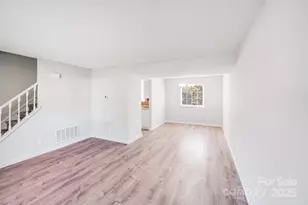 11222 Smoke Tree Ln, Charlotte, NC 28226 - Photo 3