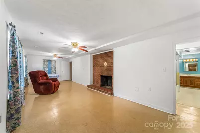 5325 US 70 Highway W, Marion, NC 28752 - Photo 23