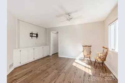 405 Wild Oak Lane, Hendersonville, NC 28791 - Photo 15