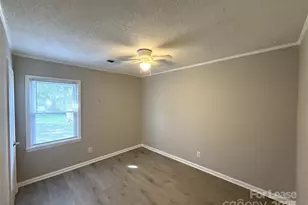 609 W Davidson Ave, Gastonia, NC 28052 - Photo 5