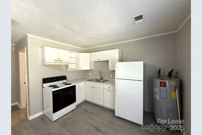 609 W Davidson Avenue #C, Gastonia, NC 28052 - Photo 3