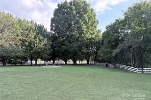 7901 Saddleview Ct, Charlotte, NC 28105 - Photo 23