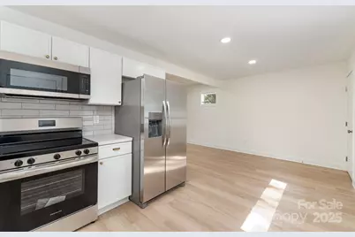 2427 Danforth Lane, Charlotte, NC 28208 - Photo 9