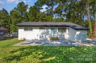 2427 Danforth Ln, Charlotte, NC 28208 - Photo 7