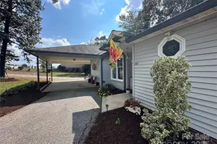 102 Stephens Dr, Morganton, NC 28655 - Photo 1