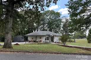 102 Stephens Dr, Morganton, NC 28655 - Photo 5