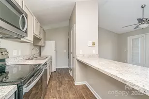 6165 Meadow Rose Ln, Charlotte, NC 28215 - Photo 5