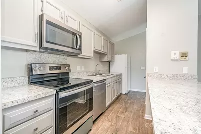 6165 Meadow Rose Lane, Charlotte, NC 28215 - Photo 3