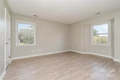 6165 Meadow Rose Lane, Charlotte, NC 28215 - Photo 13