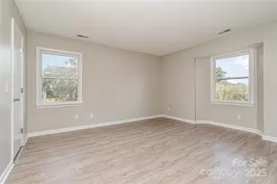 6165 Meadow Rose Ln, Charlotte, NC 28215 - Photo 13