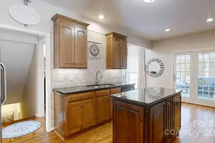 2400 Carriage Ln, Lincolnton, NC 28092 - Photo 11