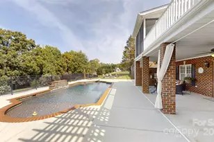 2400 Carriage Ln, Lincolnton, NC 28092 - Photo 45