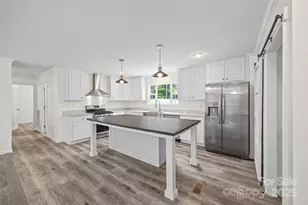 2025 Kisatchie Dr, Hickory Grove, SC 29717 - Photo 9