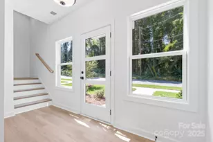 3960 Hager Dr, Charlotte, NC 28208 - Photo 3