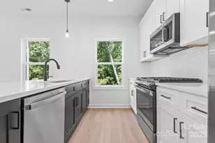 3960 Hager Dr, Charlotte, NC 28208 - Photo 5