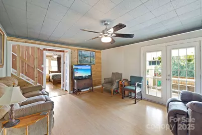 31 Abbott Road, Clyde, NC 28721 - Photo 3