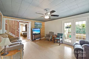 31 Abbott Moore Rd, Clyde, NC 28721 - Photo 3