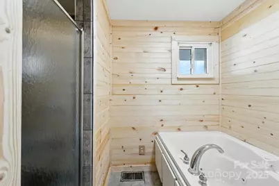 31 Abbott Road, Clyde, NC 28721 - Photo 17