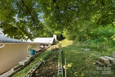 31 Abbott Road, Clyde, NC 28721 - Photo 27