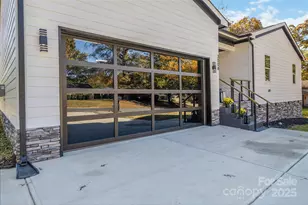 3008 Cricketeer Dr, Charlotte, NC 28216 - Photo 7